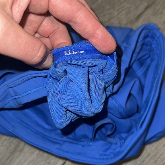 NWOT luluemon size 8 Blue Women's Athletic Leggings - Picture 9 of 9